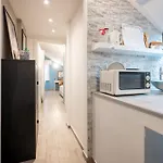 Guesthost - Elegant And Sweet Appartement *