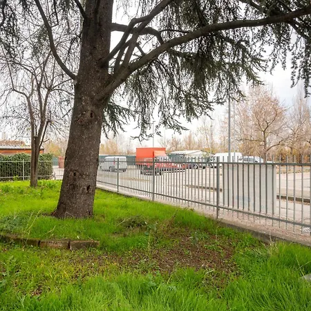 Guesthost - Elegant And Sweet Parma