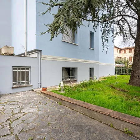 Appartement Guesthost - Elegant And Sweet Parma