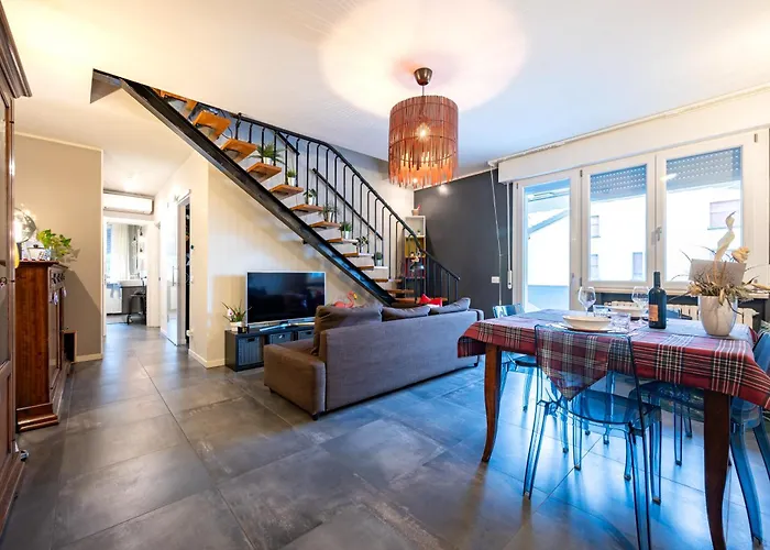 Guesthost - Elegant And Sweet Parma