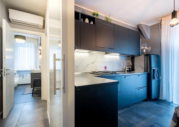 Guesthost - Elegant And Sweet