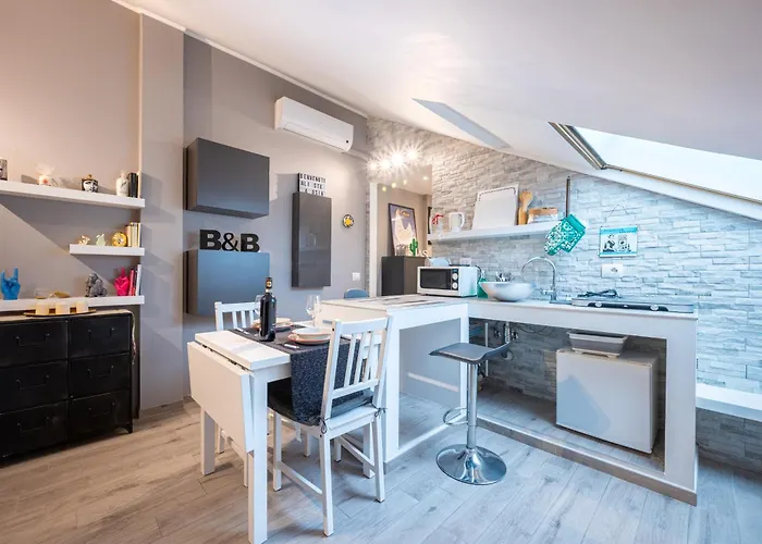 Guesthost - Elegant And Sweet Apartment *