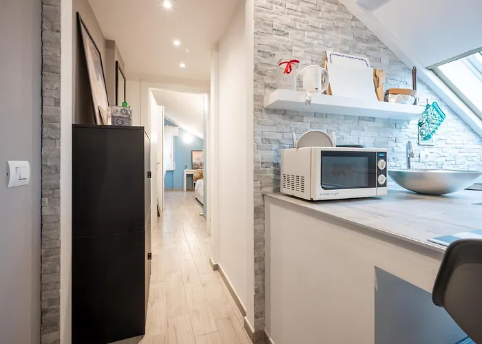 Guesthost - Elegant And Sweet Apartment *