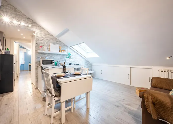 Apartment Guesthost - Elegant And Sweet Parma