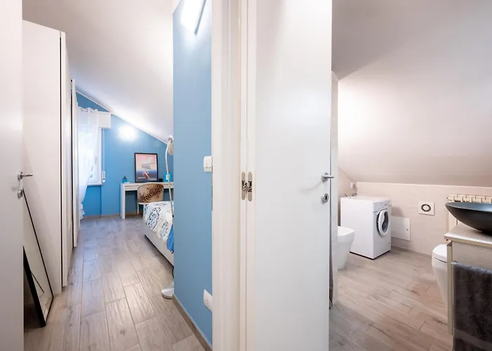 Guesthost - Elegant And Sweet